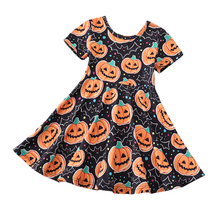 Load image into Gallery viewer, Jack-o&#39;-lantern and Bats Dress